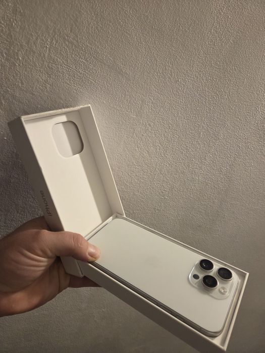 Vand iphone 16 Pro Max 256Gb ca nou la cutie