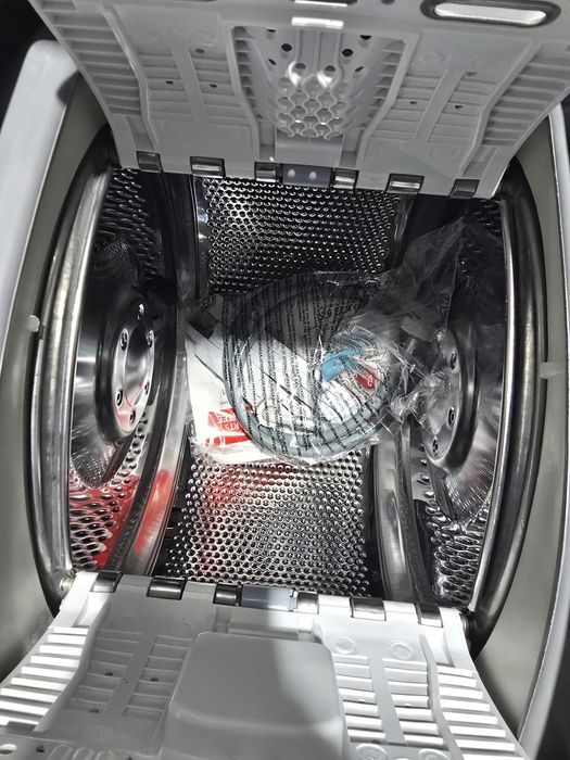 Нова инверторна пералня с горно зареждане Хувър/Hoover  7 кг