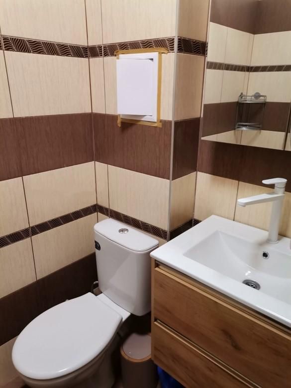 Тристаен апартамент под наем в ж.к. Зона Б-18, 2202709
