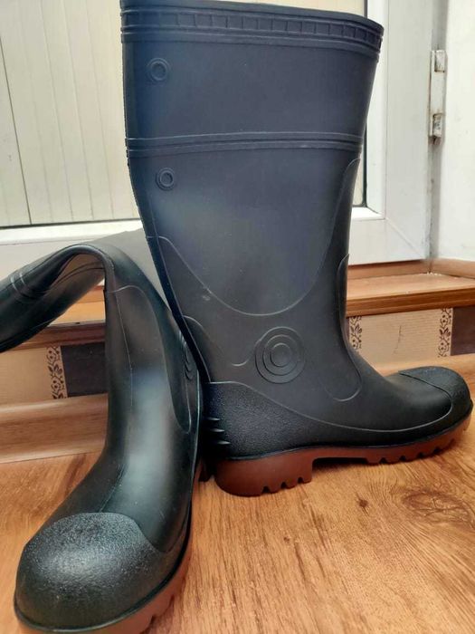 Срочно Сапоги резиновые маслостойкие с железным носком НОВЫЕ7000