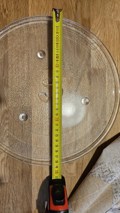 Чиния за микровълнова фурна