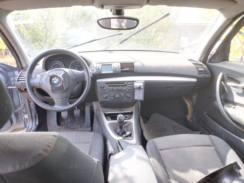 Dezmembrez / piese bmw e87 118d 122 cp 2005