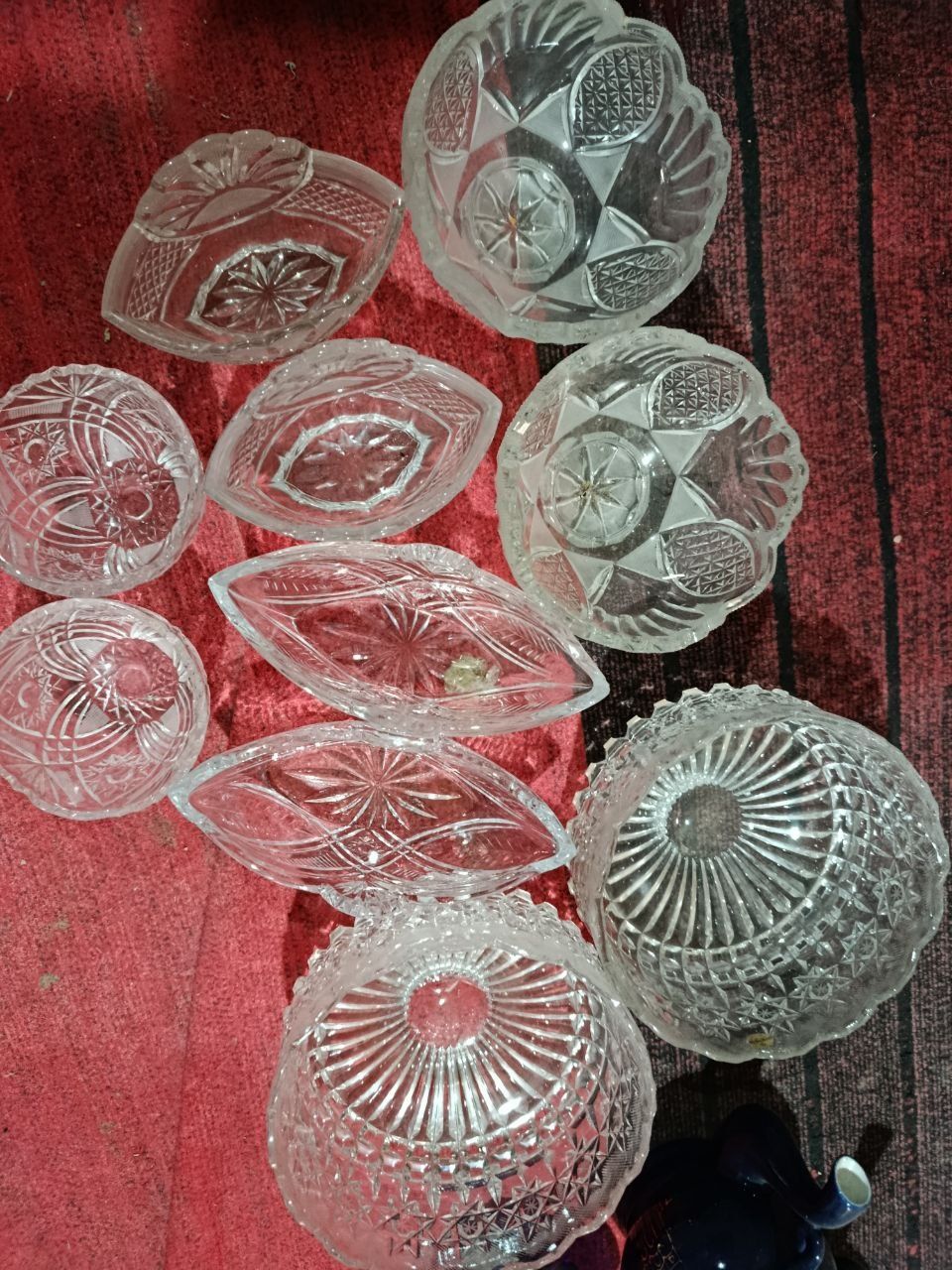 Chinni idishlar srochna sotiladi
