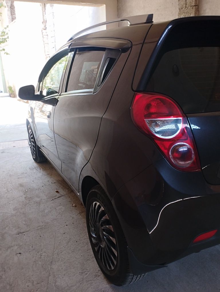 Продам Спарк 2019 автомат 4 позиция