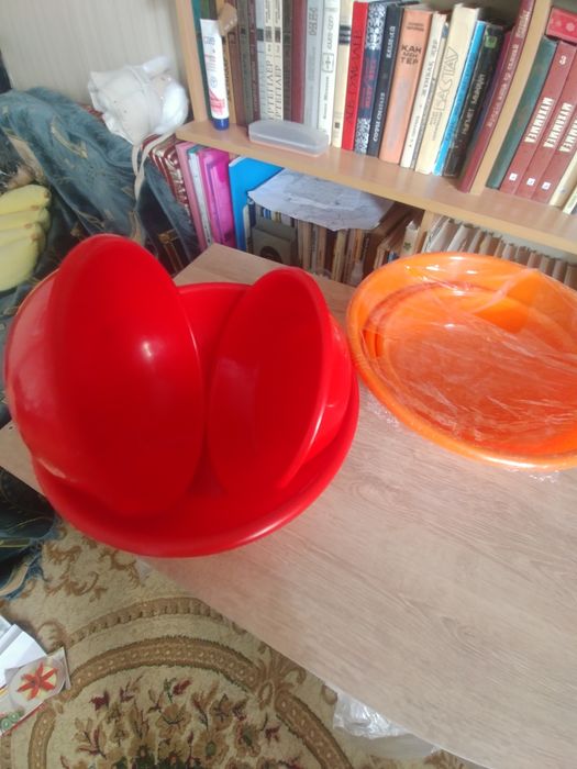 2 набора пластмассовых чашей