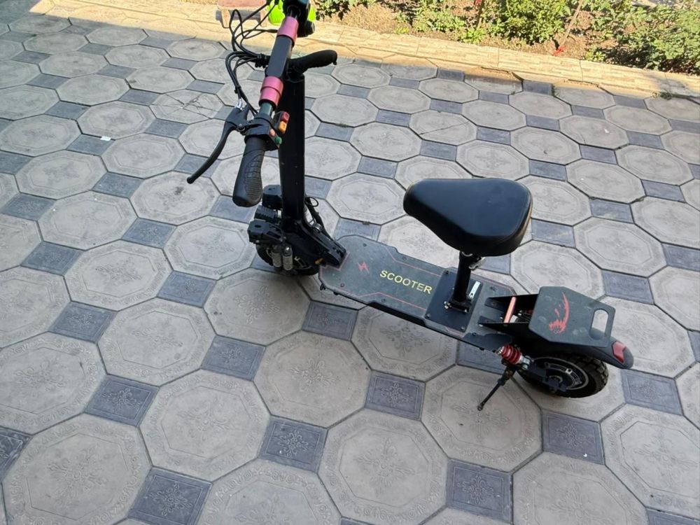 Продаю самокат Kugo kirin Max Speed
