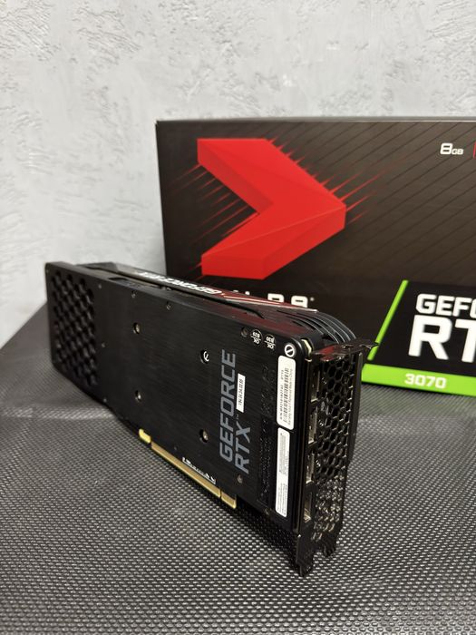 Placă video PNY RTX 3070 XLR8 Gaming 8GB GDDR6 RGB