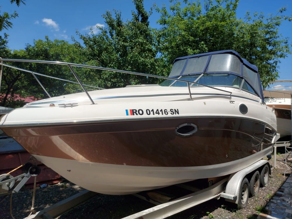 Barcă Rinker Fiesta 300CP | Motor Volvo Penta 5.0