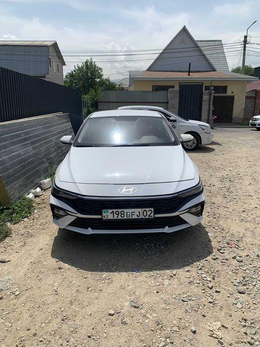 Аренда авто Комфорт+ Елантра 15000 Акция