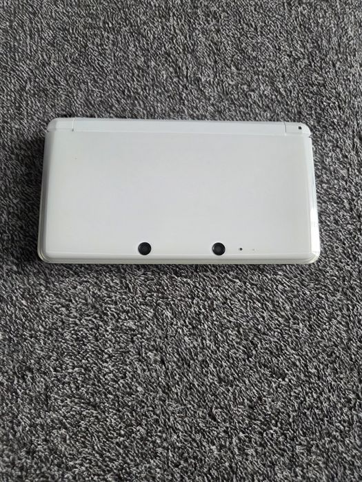 3DS Modat cu card de 64GB