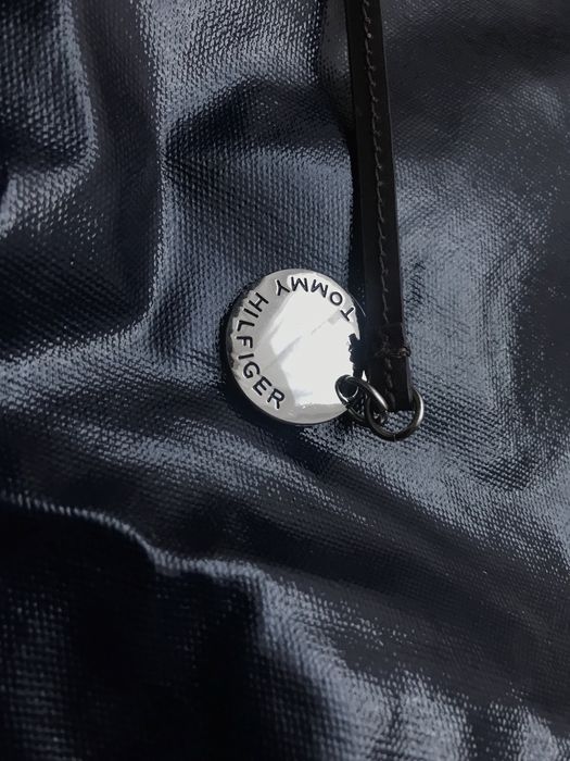 Geanta Tommy Hilfiger mare