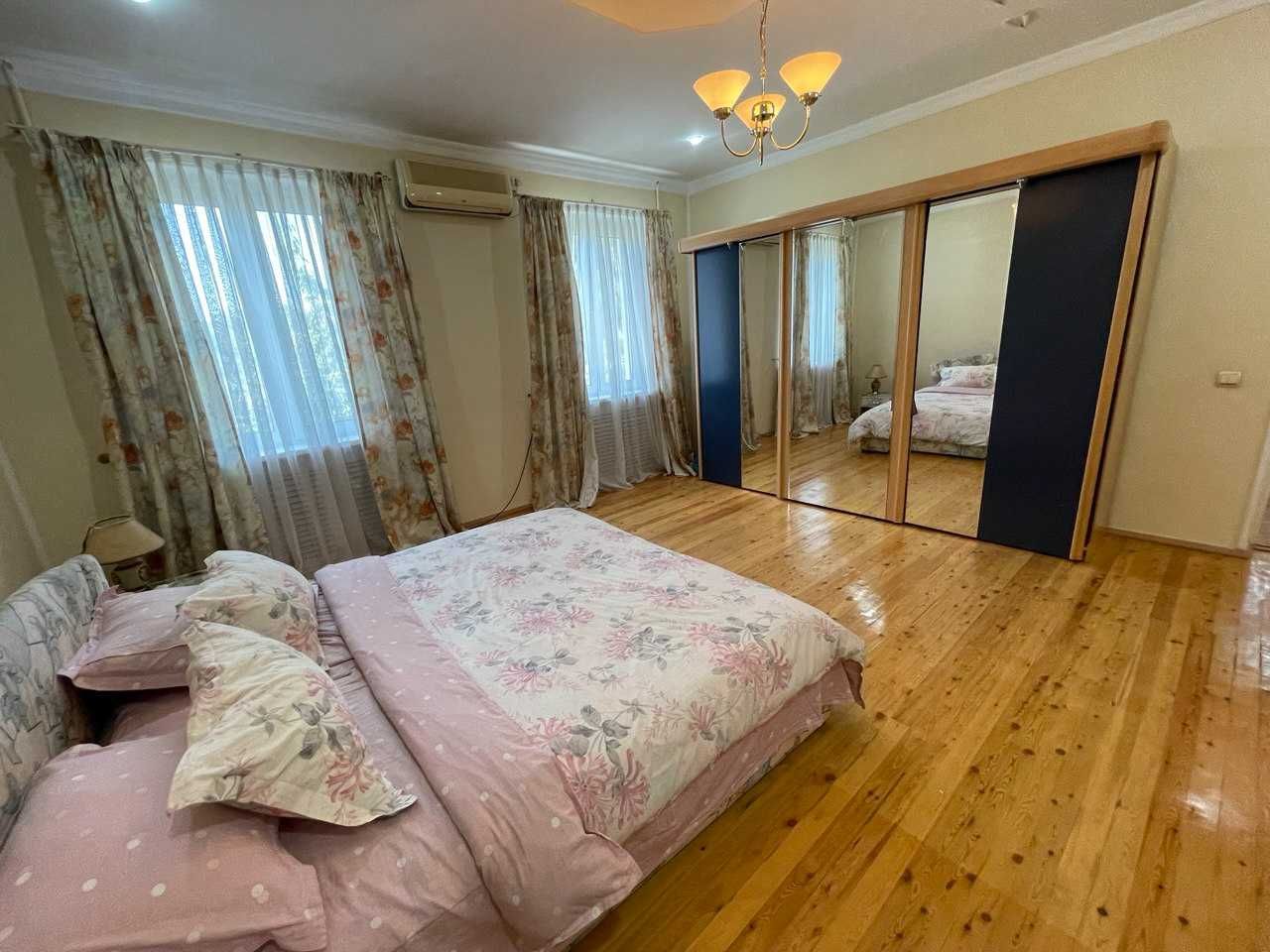 Ракатбоши кафе Джуманжи 4,66-сотки 8-комн 2-этажа 380 м² ремонт