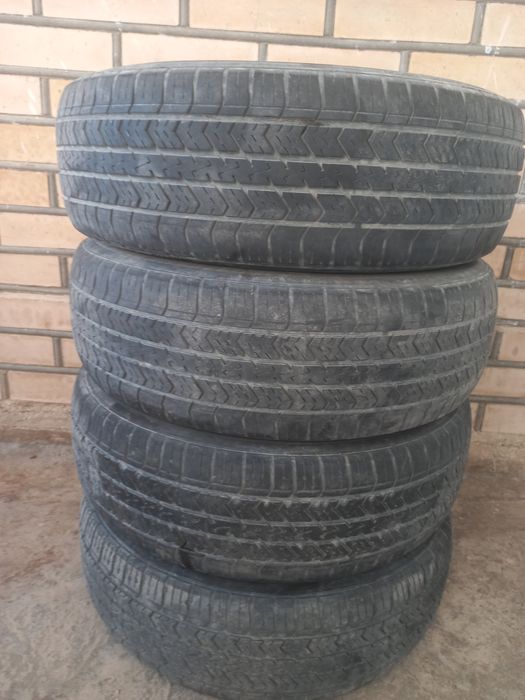 Шина комплект 4та 185/70/13.