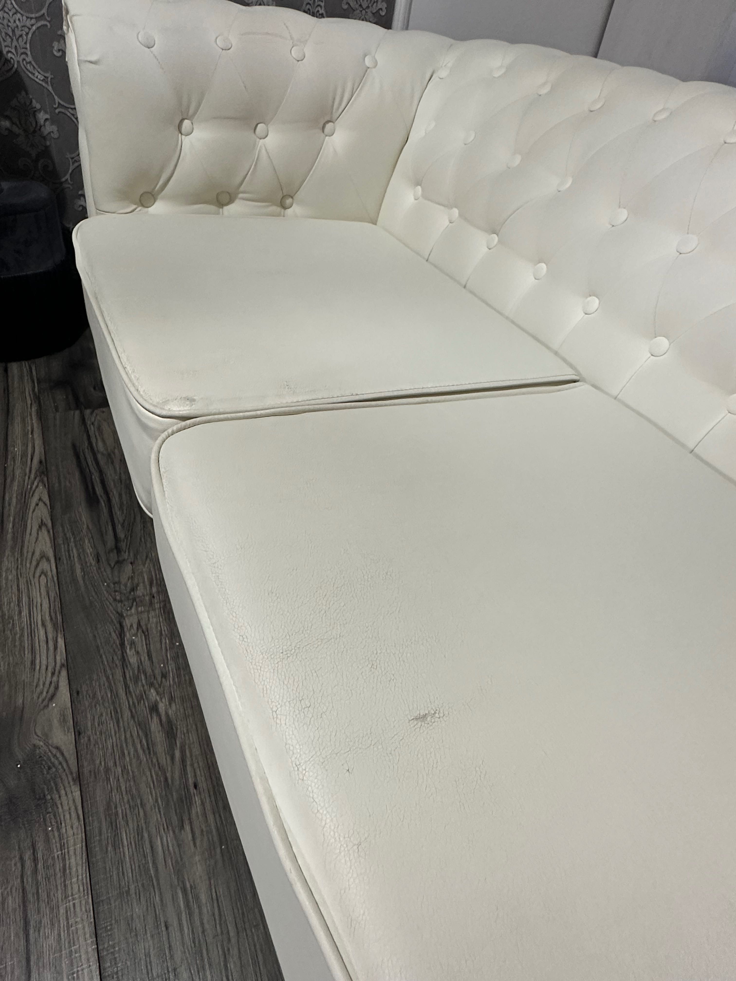 Canapele Chesterfield albe