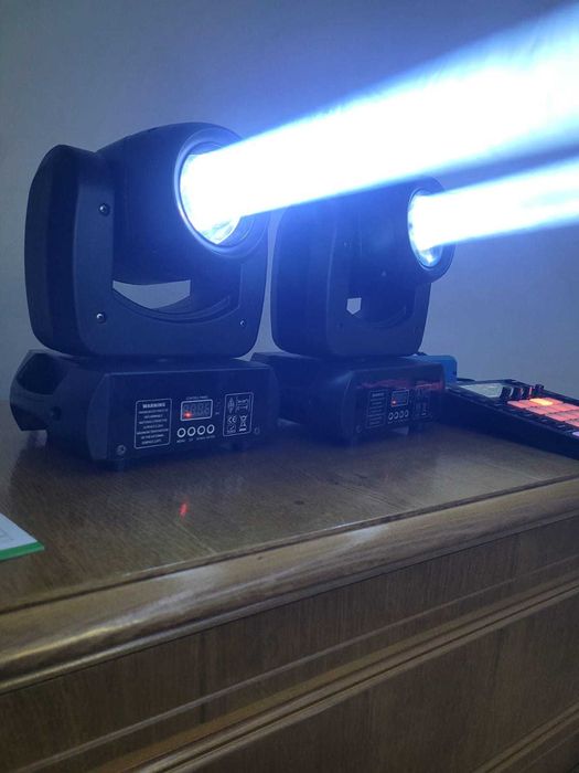 OFERTA Moving Head 200W LED beam prisma lumini disco dj formatii