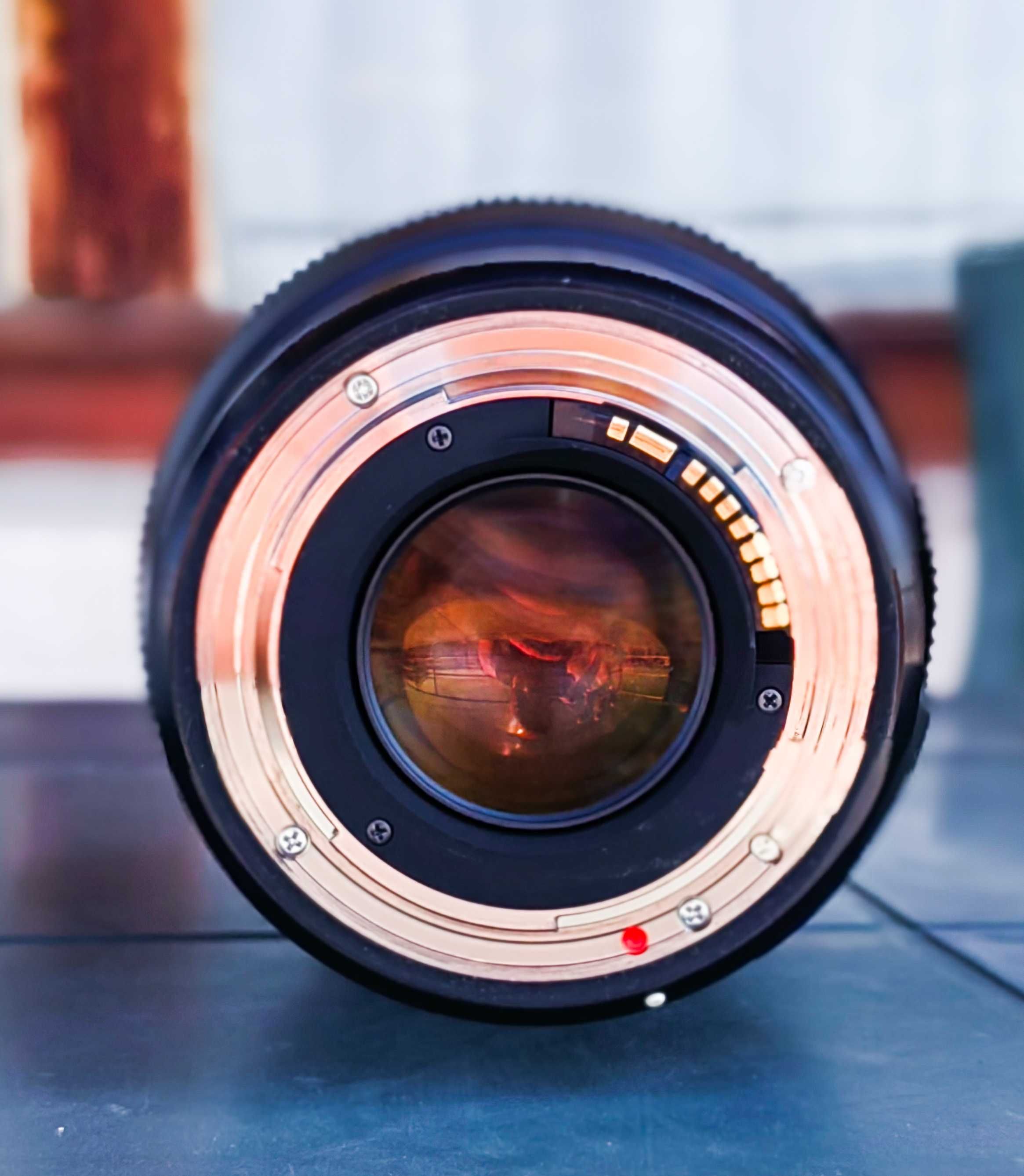 Продавам Обектив Sigma 85mm f 1.4 DG Art
