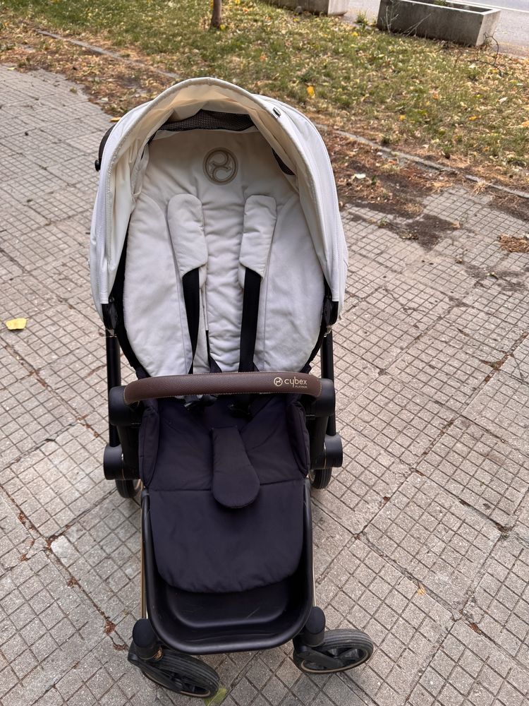 Количка Cybex e-Priam + зимно чувалче