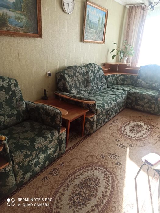 Отдам бесплатно диван+кресло. Самовывоз.