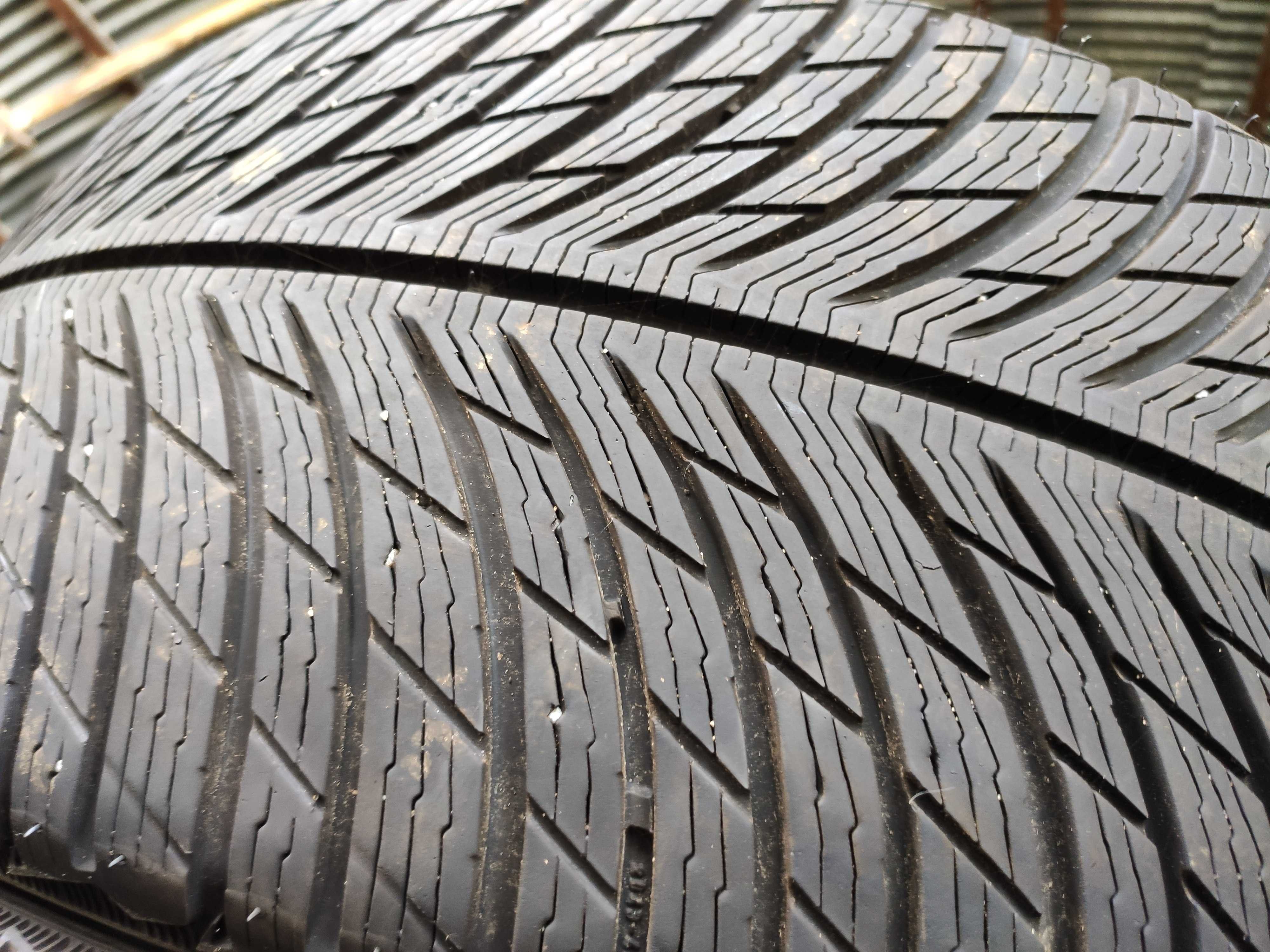 2бр Зимни гуми 255 35 20 - Michelin - DOT 2022