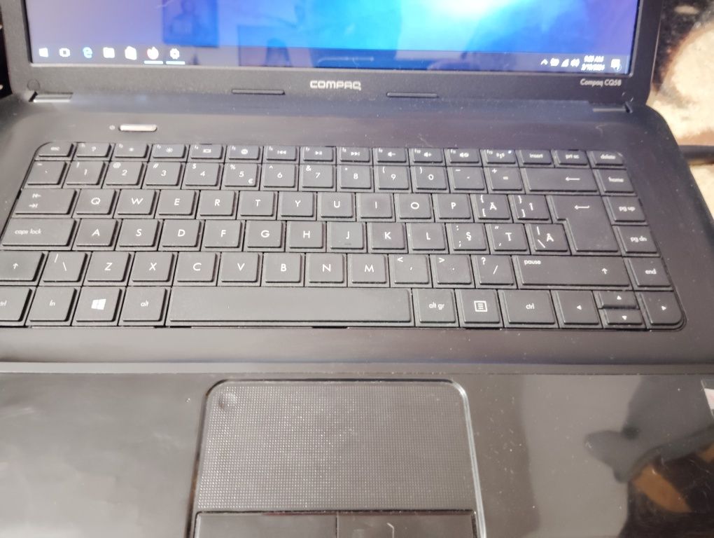 Laptop HP Presario CQ58