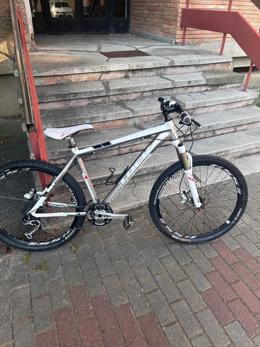 Bicicleta Trek seria 8000 cross-country