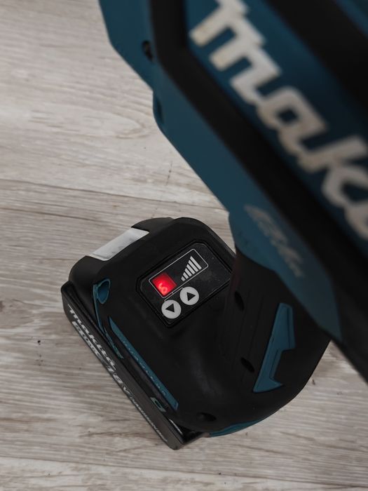 Makita DTR181 mașina de legat sarma