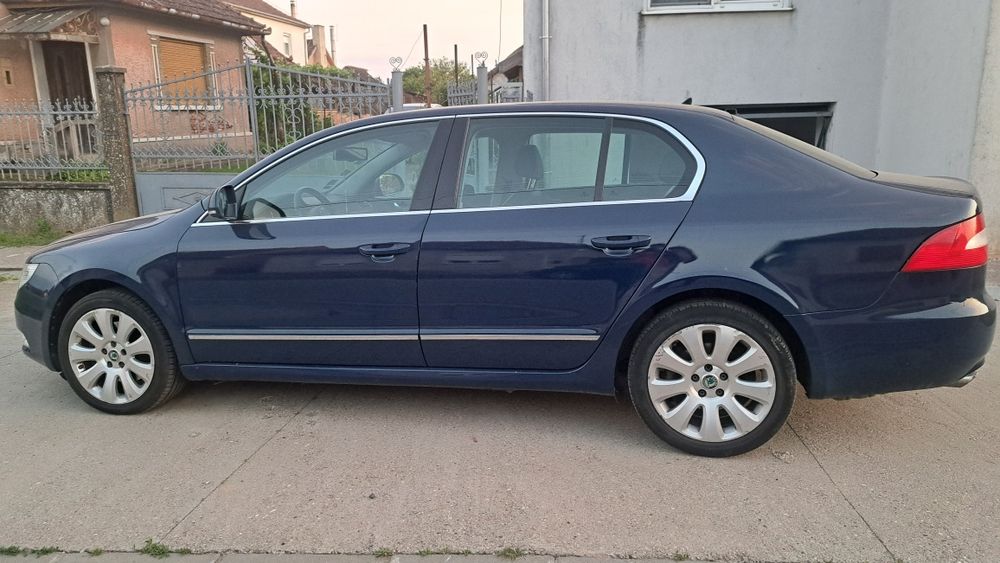 Vănd Skoda Superb