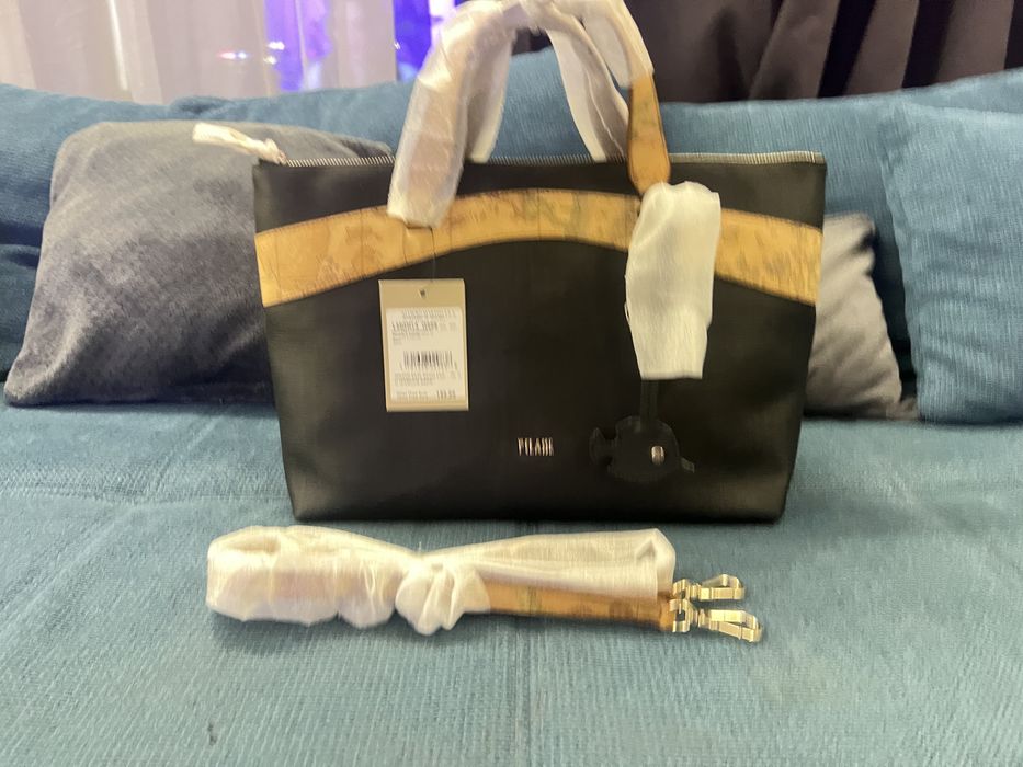 Уникален модел Alviero Martini Handbag.СТРАХОТНА.Нова и 100%оригинал !