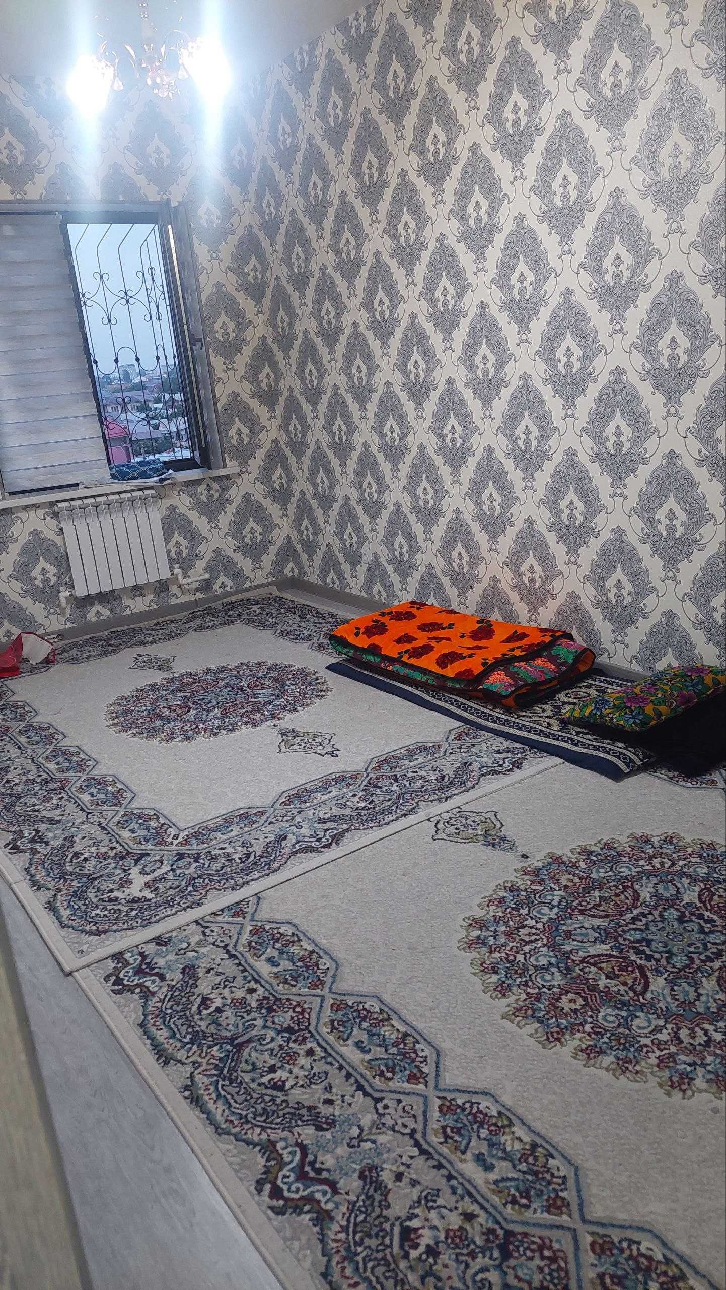 Kvartiraga sherik kerak, 3ta ishlaydigan odam olinadi,4 kishi turiladi