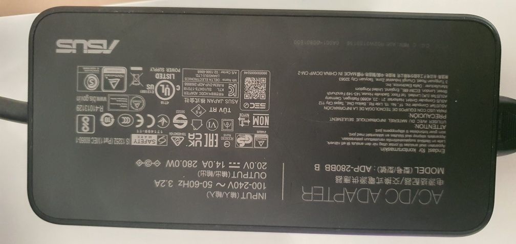 Laptop Asus Rog Strix G15 Ryzen 9 5900hx, RTX 3070TI, 300HZ, 16GB, 1TB