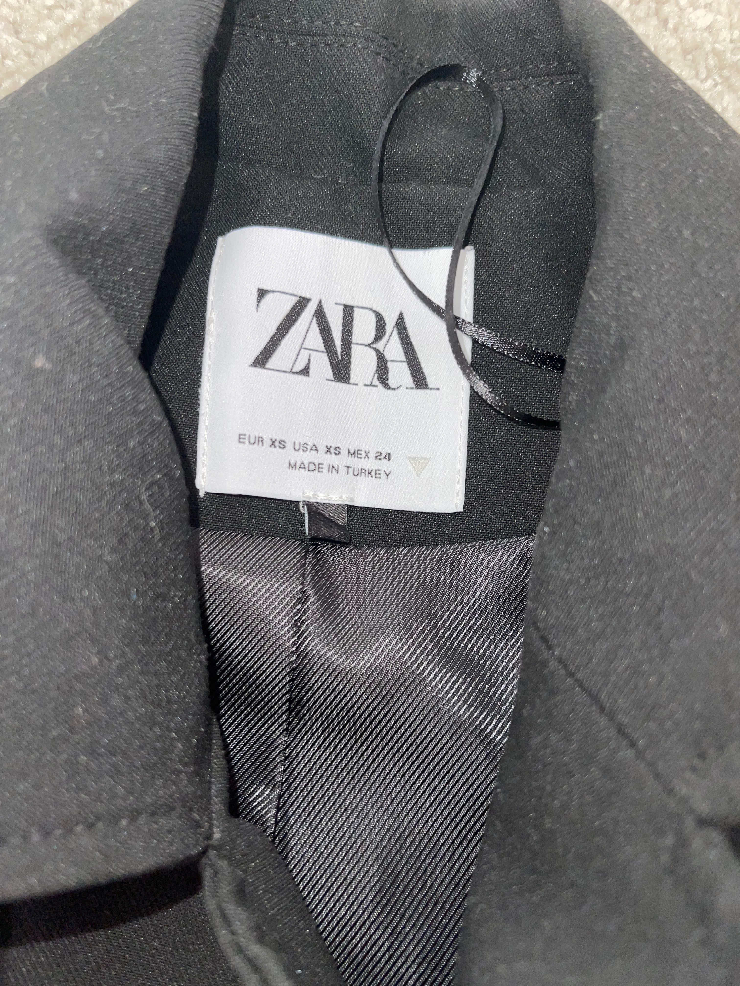 Скъсен блейзър Zara