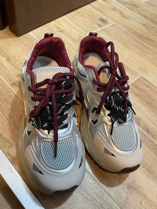 Дамски високи кецове