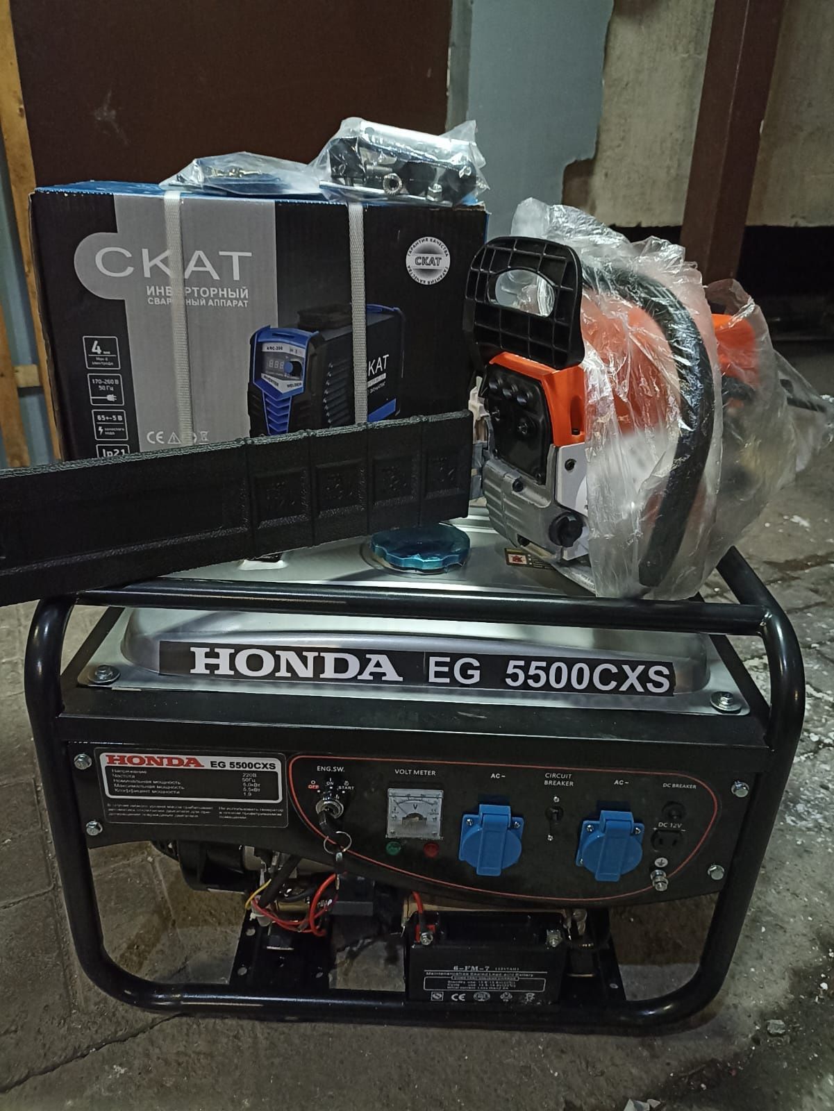 Бензогенратор HONDA EG5500 CXS