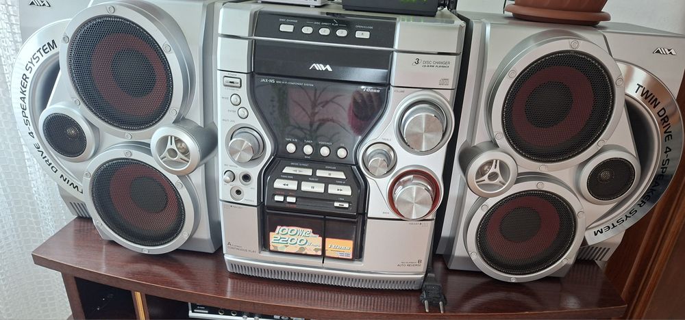 Продам музыкальный центр Aiwa JAX-NS