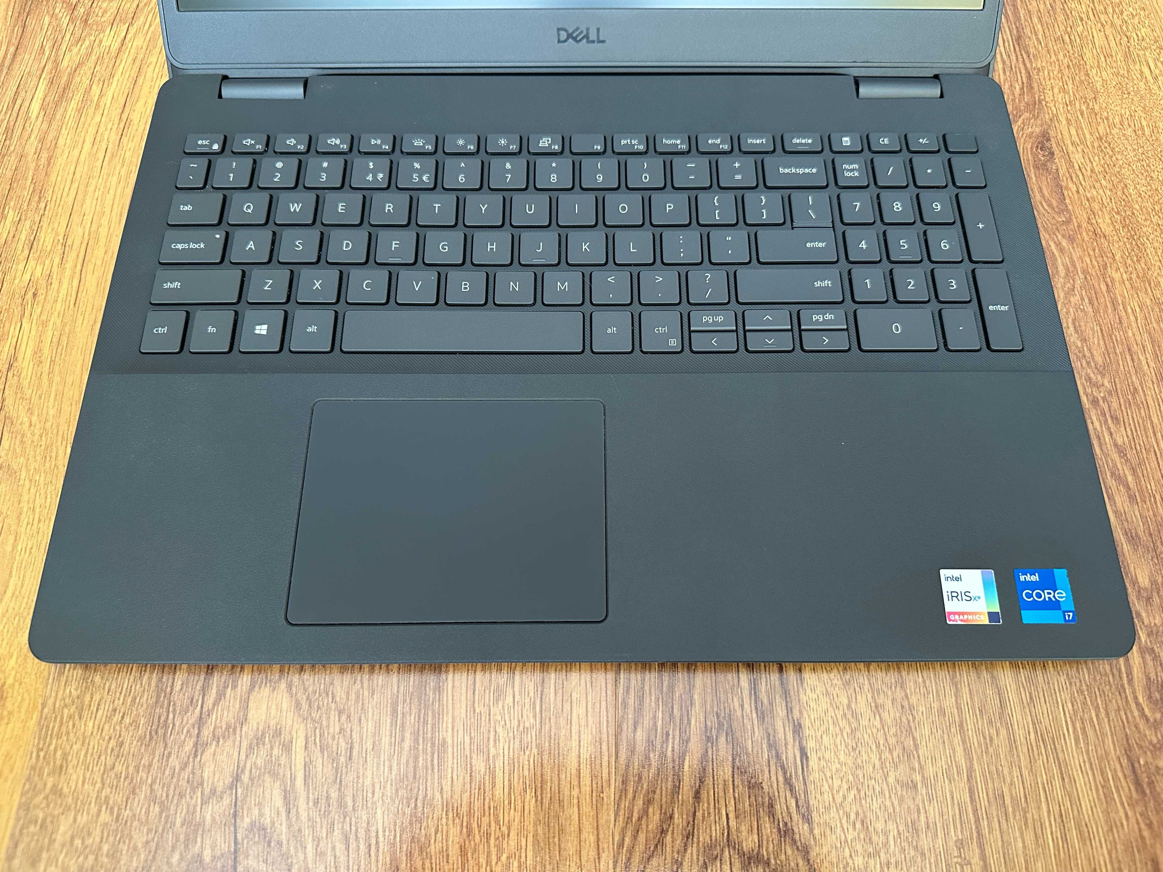 15.6' FHD IPS i7-1165G7 DELL Vostro 3500 16GB DDR4/256GB NVMe/Iris Xe