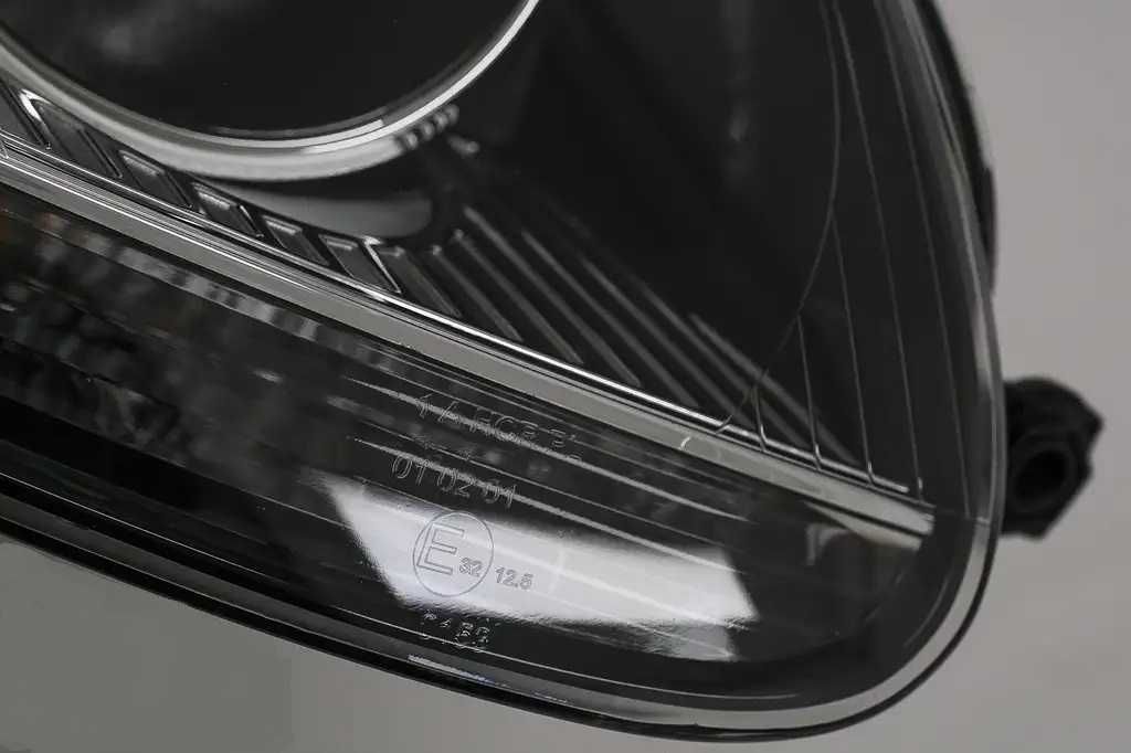 Faruri VW Golf 5 Jetta GTI R32 Look Lupa Chrome Black Kitt sau DEPO