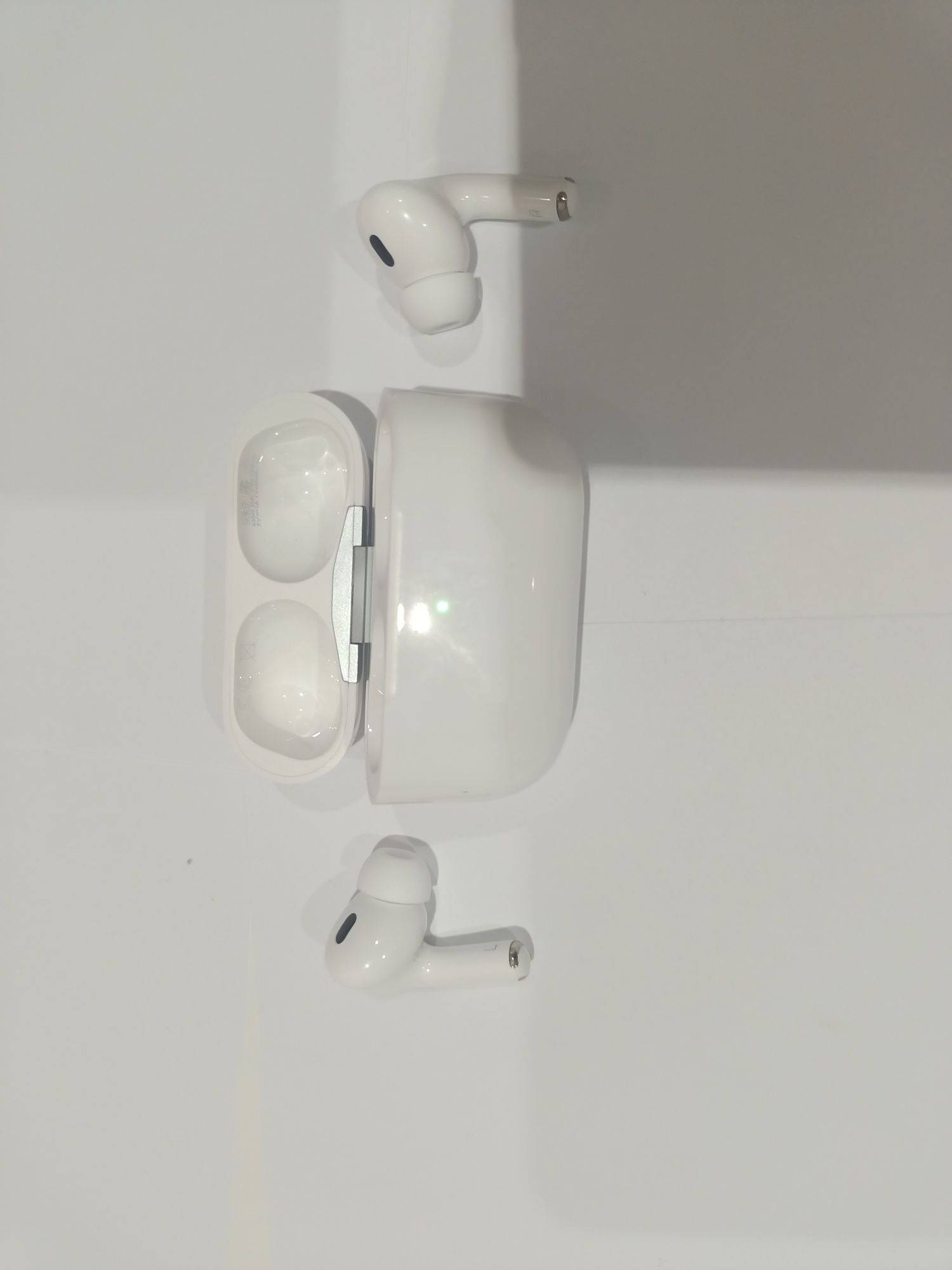 AirPods 2 ( a 2-a generatie)