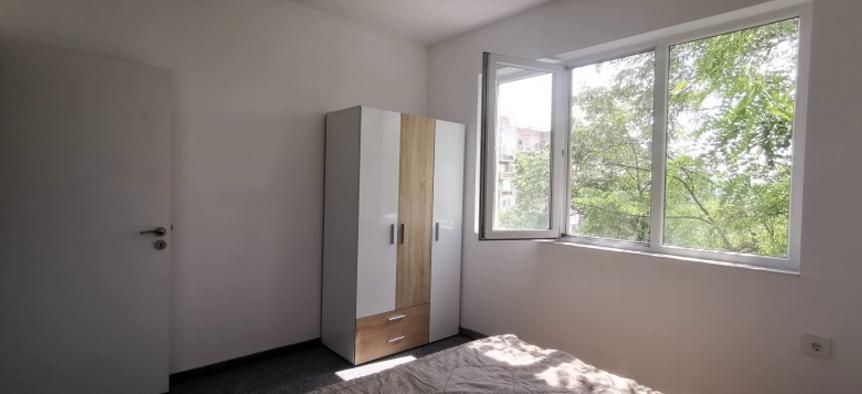 Дава се под наем Двустаен апартамент в Пловдив, Тракия - 43 кв.м за 325 € - Снимка #3