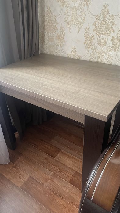 Продам стол в хорошем состоянии