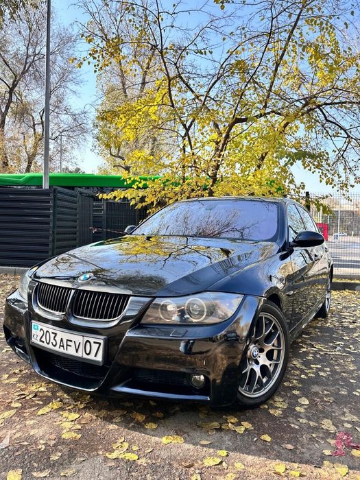 Продается BMW 325i 2008 года