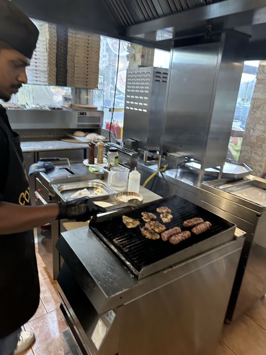 Angajează muncitori din ASIA — disponibili IMEDIAT | Serioși & stabili