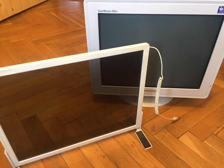 Монитор samsung