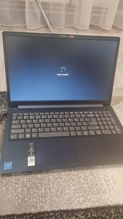 Vând/schimb laptop Lenovo nou garanție