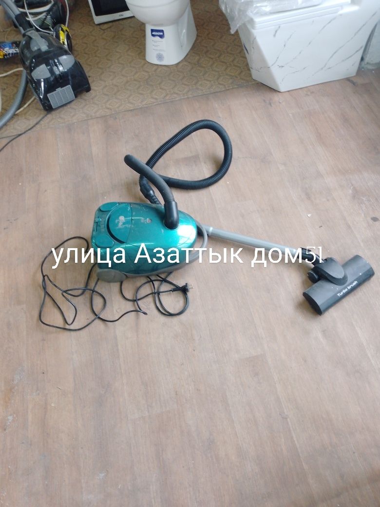 Улица Азаттык дом51   Продам   пылесос  .