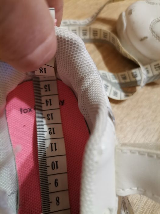 Детски обувки Sinsay 22 и 24