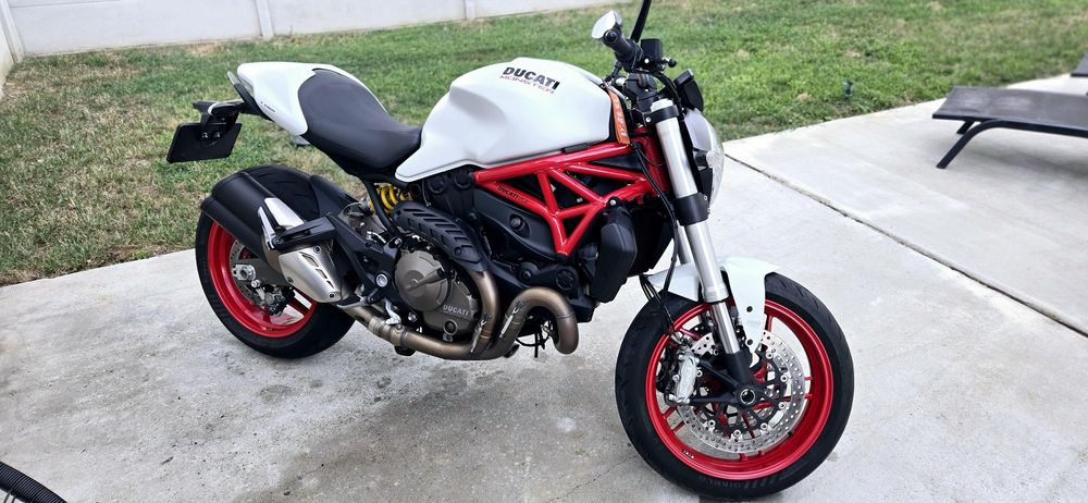 Ducati Monster 821