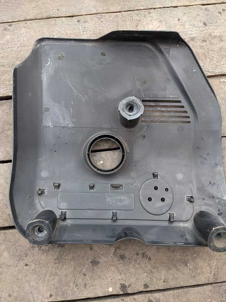 Capac motor Vw Lupo 3l tdi original piese second Volkswagen