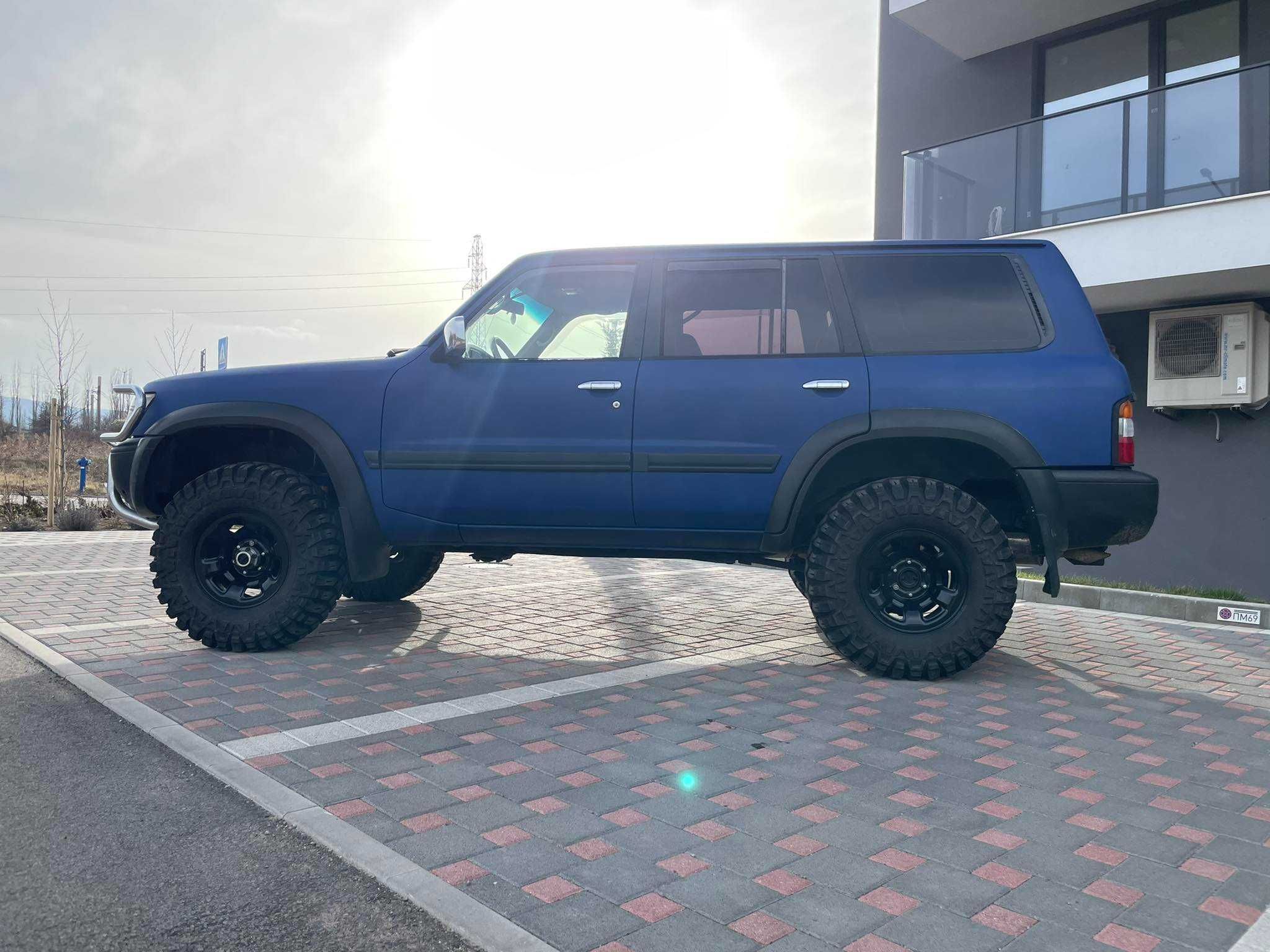 Джип под наем Nissan Patrol за БАЛ, сватба