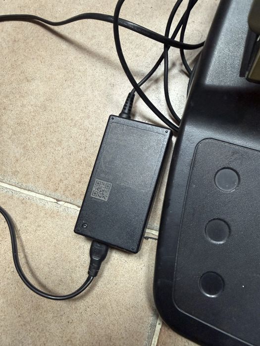 Logitech волан и педали като нови