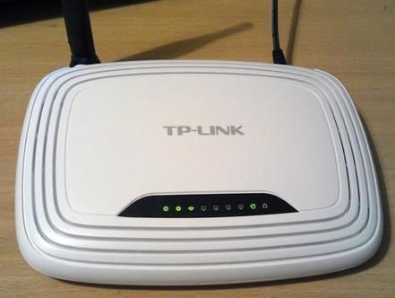 Продам роутер (модем) маршрутизатор TP-Link 740N для Евразии и Билайн